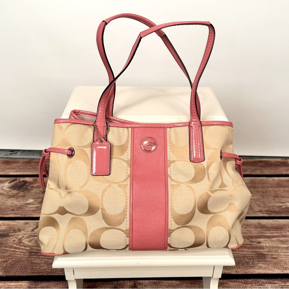 Beautiful Very Gently Used Coach Coral Signature Stripe Carryall Purse!